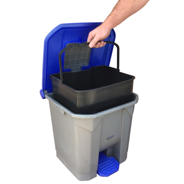Pojemnik na odpady z przyciskiem nożnym niebiesko szary plastikowy